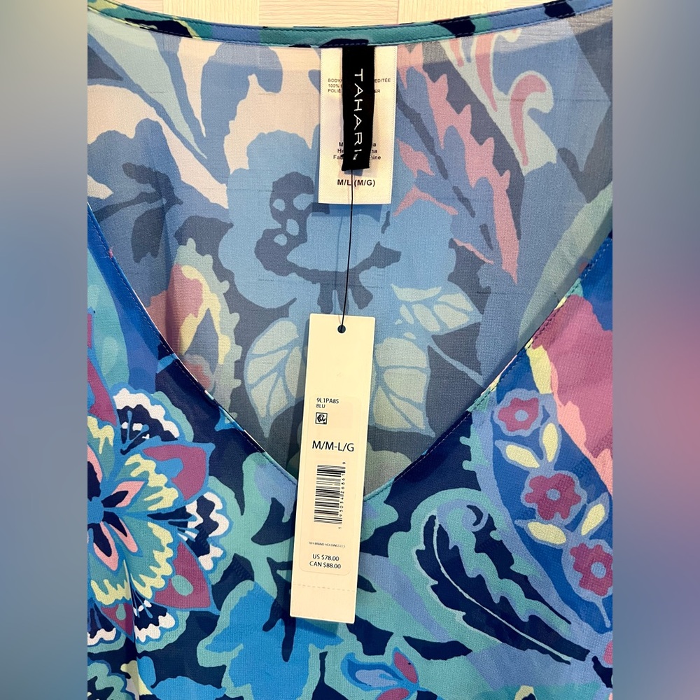 New withTags Tahari Lightweight Top - Picture 3 of 4